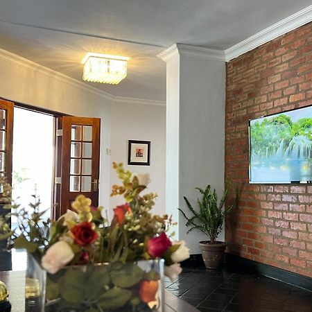 Amoris Guesthouse - In Brooklyn Pretoria-Noord Exterior foto